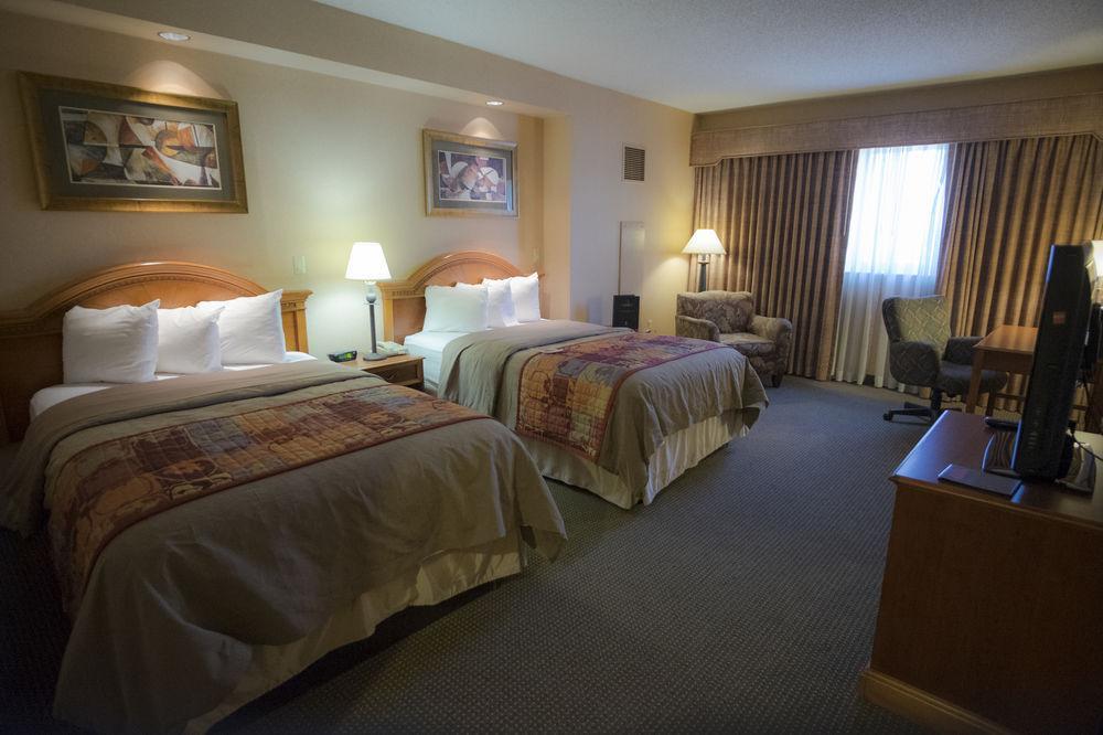 Hotel Topeka At City Center Екстер'єр фото