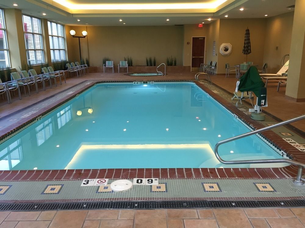 Hotel Topeka At City Center Екстер'єр фото