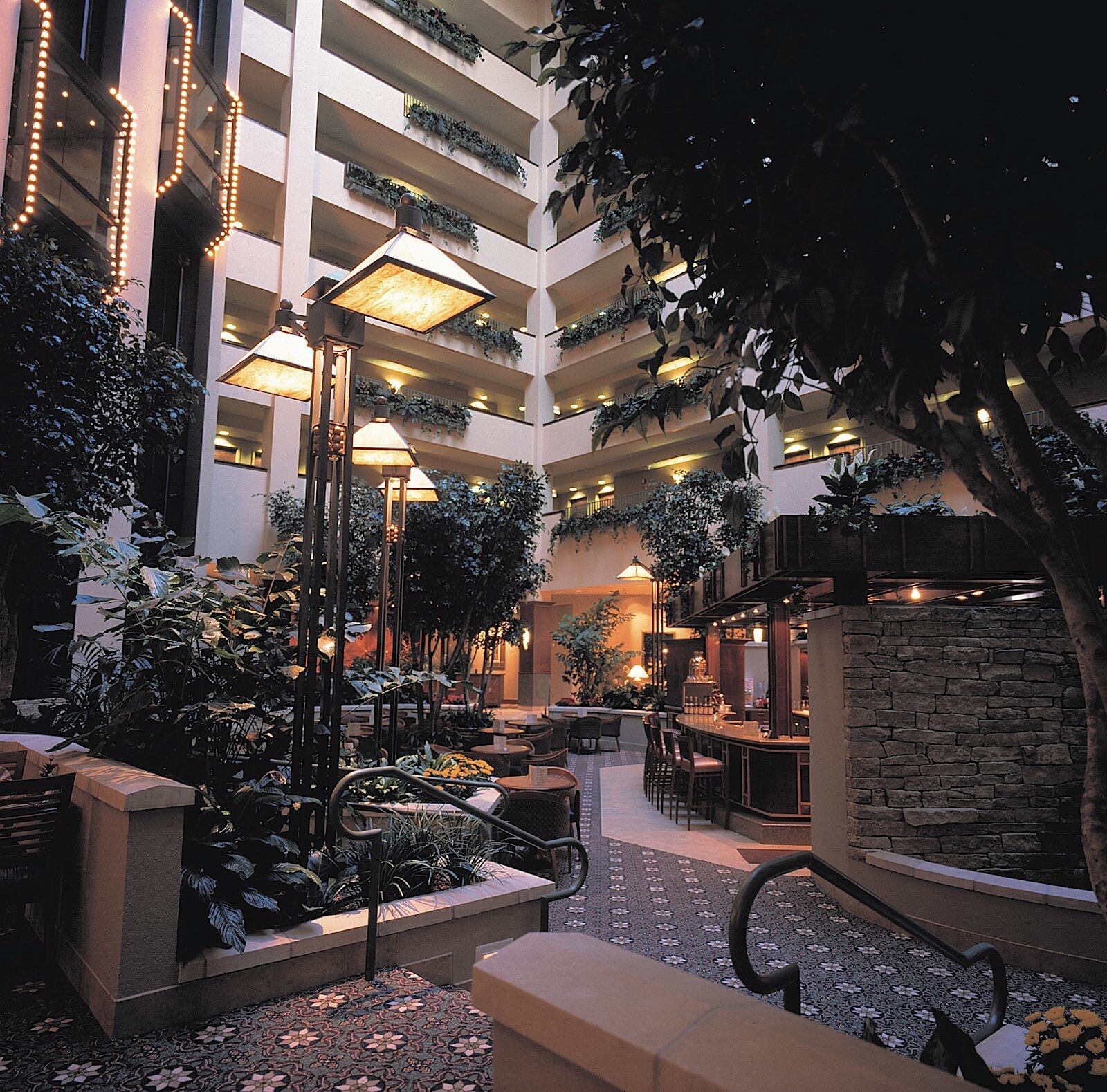 Hotel Topeka At City Center Екстер'єр фото